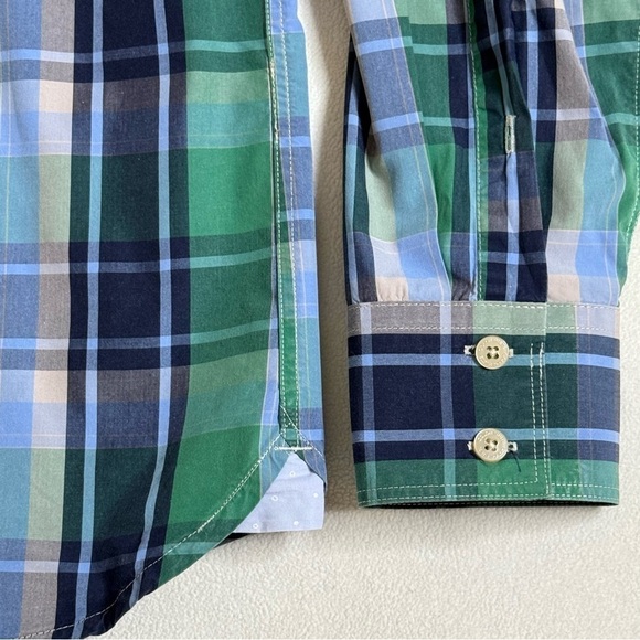 Color Siete Lightweight Button-Down - Picture 3 of 4